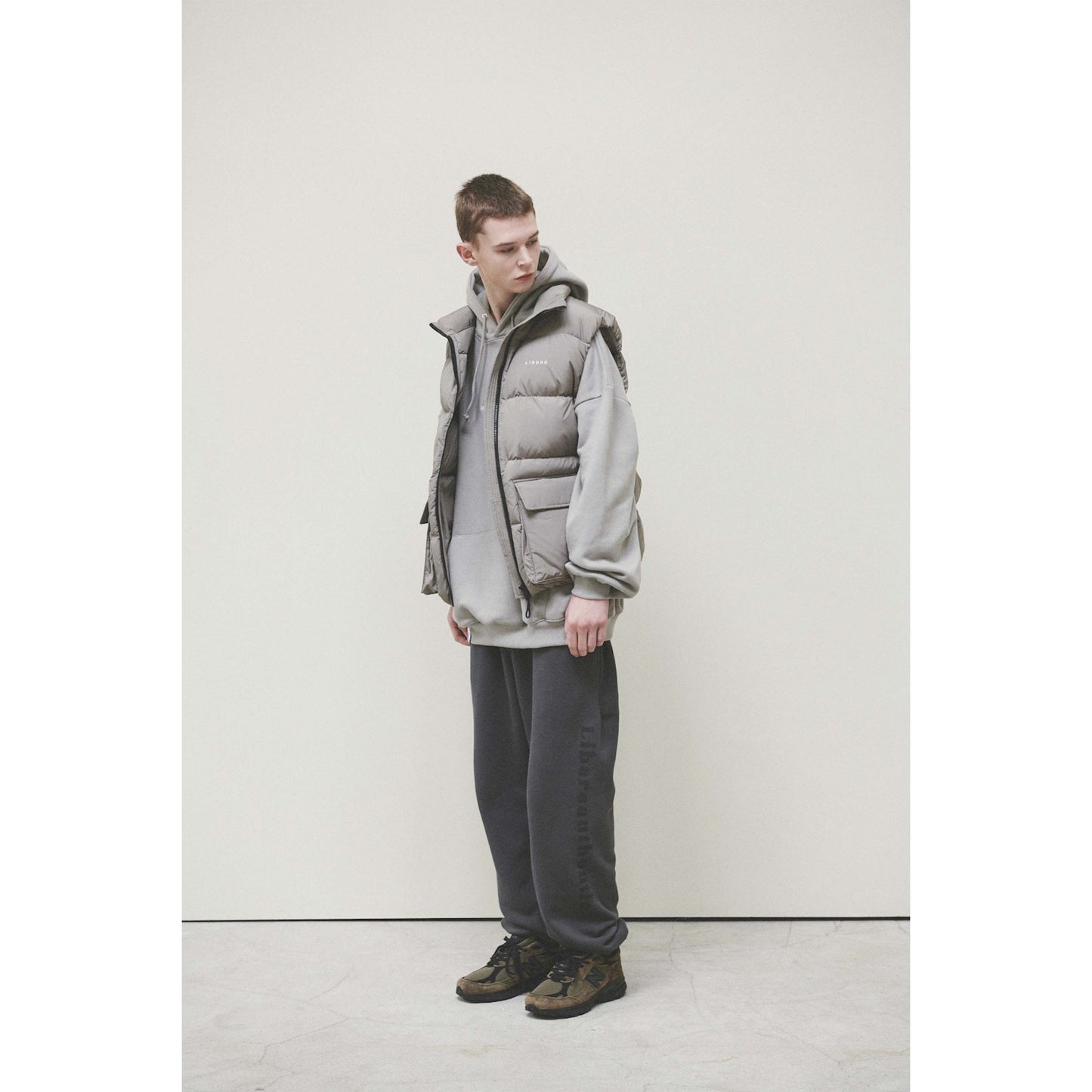 DOWN VEST / OLIVE