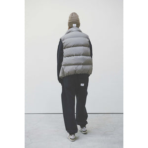 DOWN VEST / OLIVE