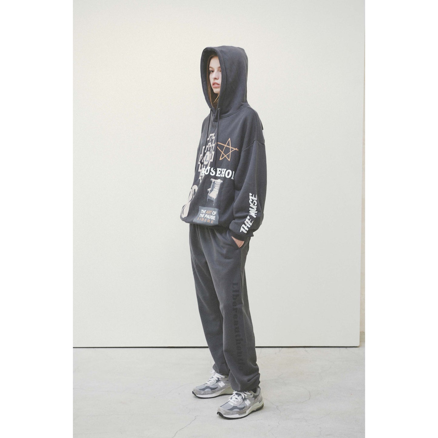 COLLAGE HOODIE / CHARCOAL