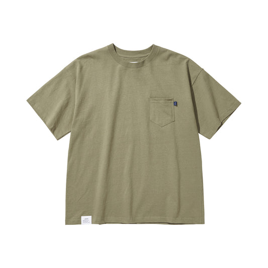 SLOGAN POCKET T-SHIRT / OLIVE