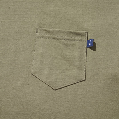 SLOGAN POCKET T-SHIRT / OLIVE