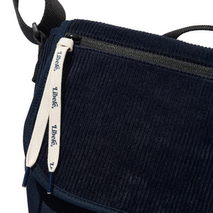 MESSENGER BAG