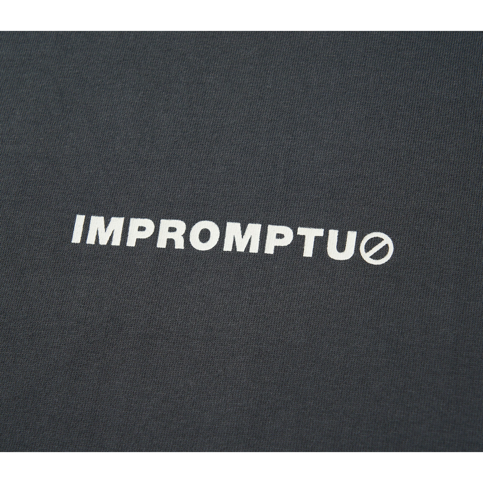 IMPROMPTU LOGO TEE / CHARCOAL