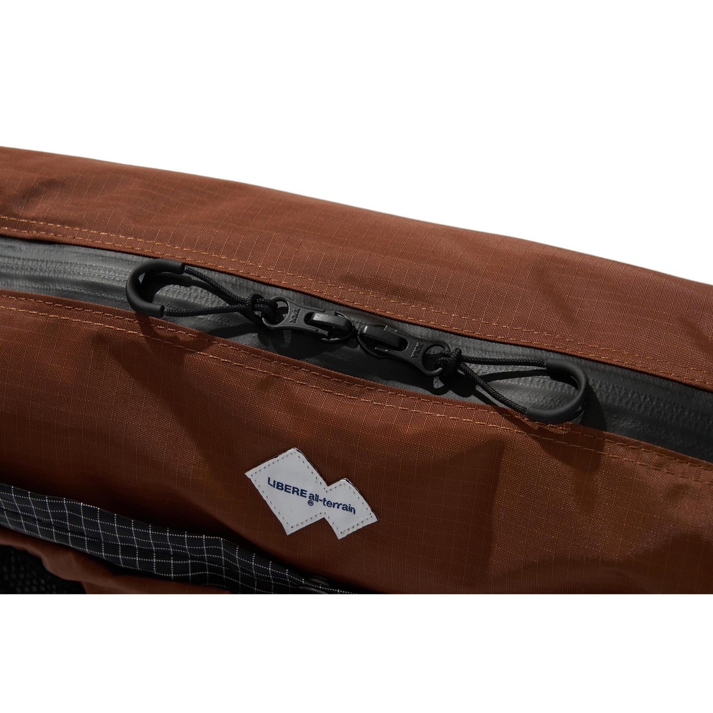 AT MESSENGER / BRICK RED