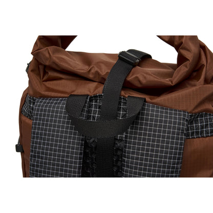 AT ROLLTOP BACK PACK / BRICK RED