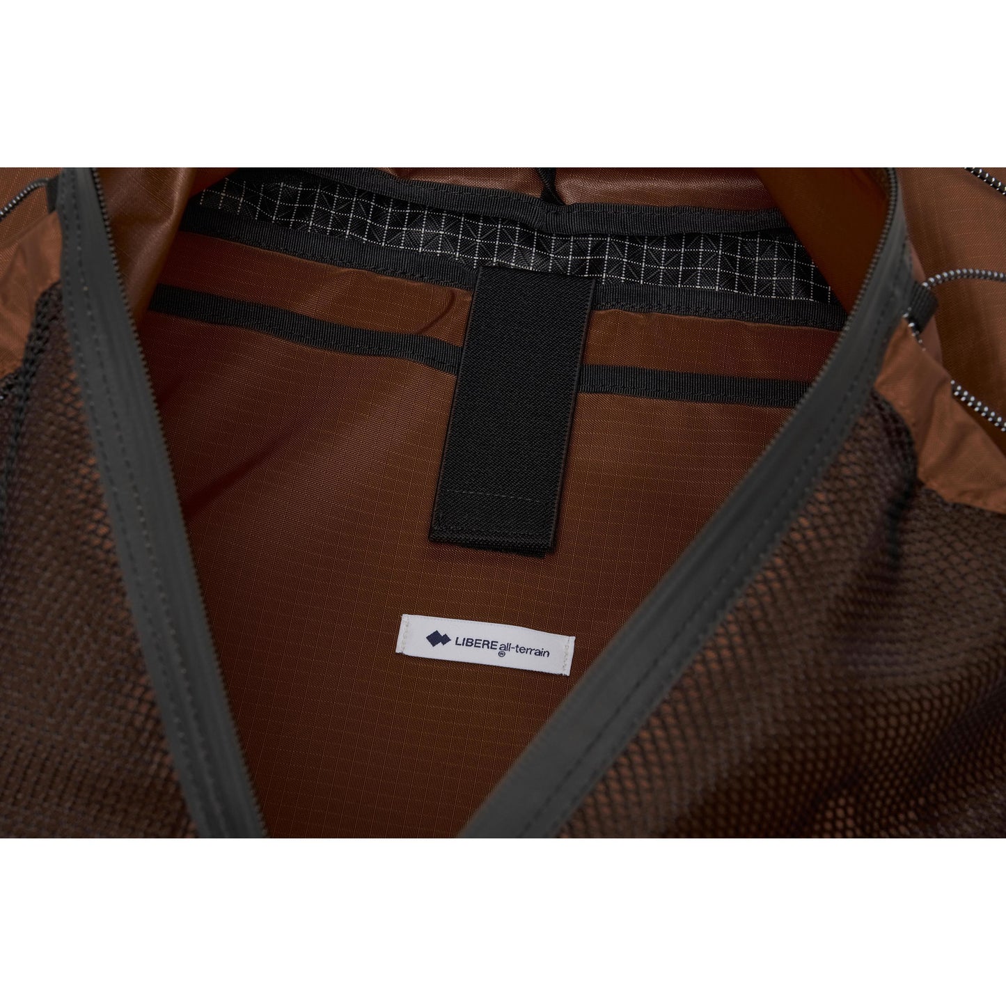 AT ROLLTOP BACK PACK / BRICK RED