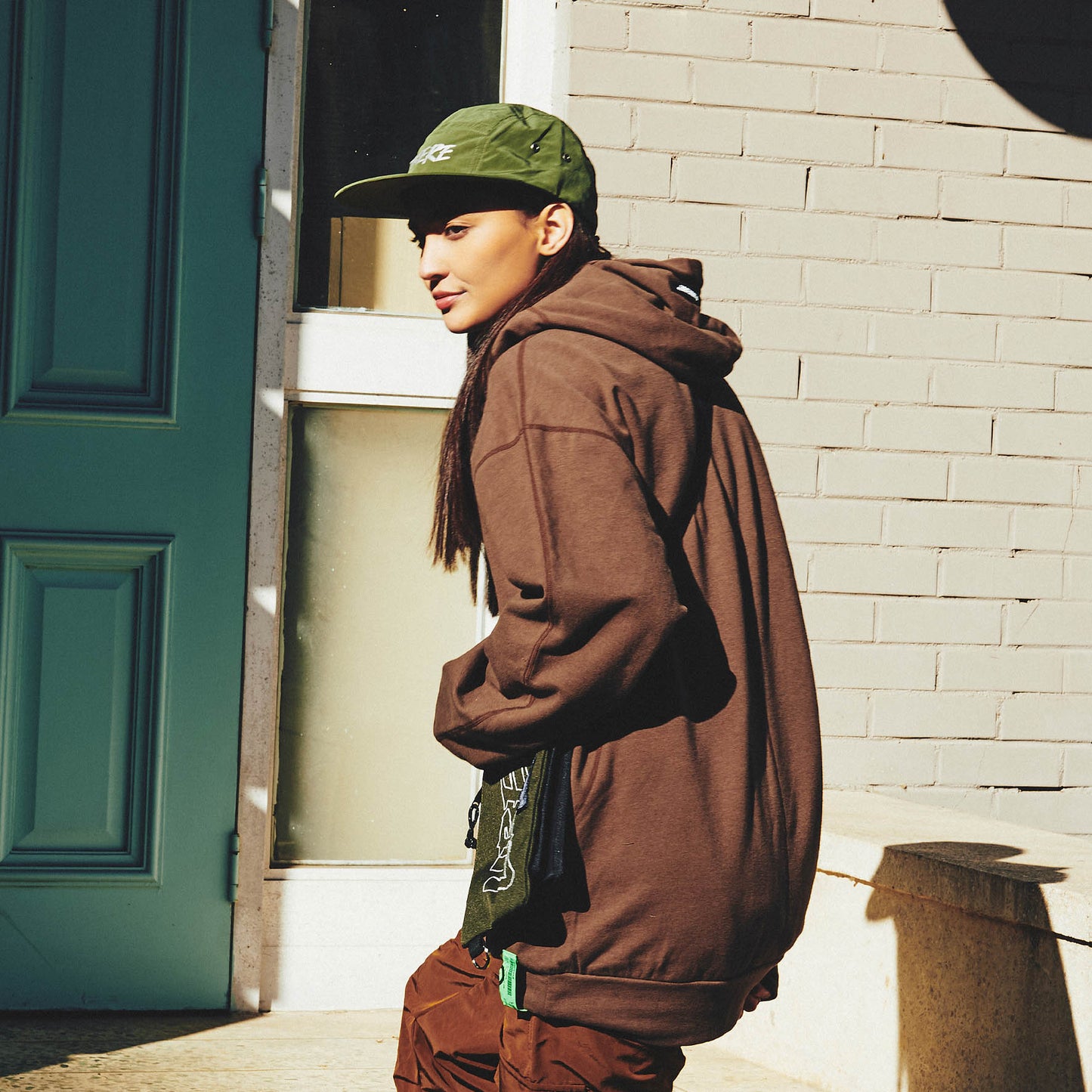 PRO HOODIE / BROWN