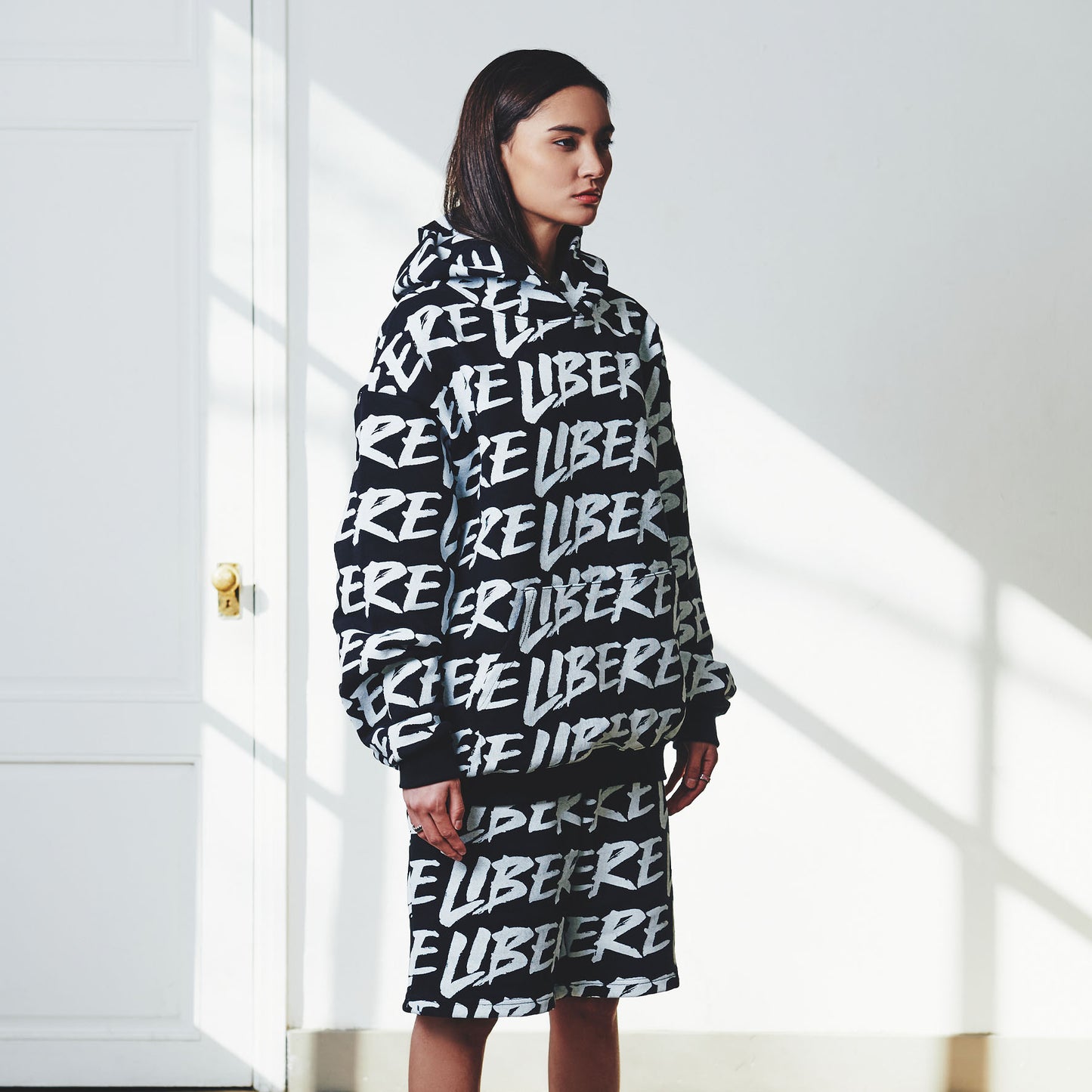 FULL LOGO HOODIE / BLACK