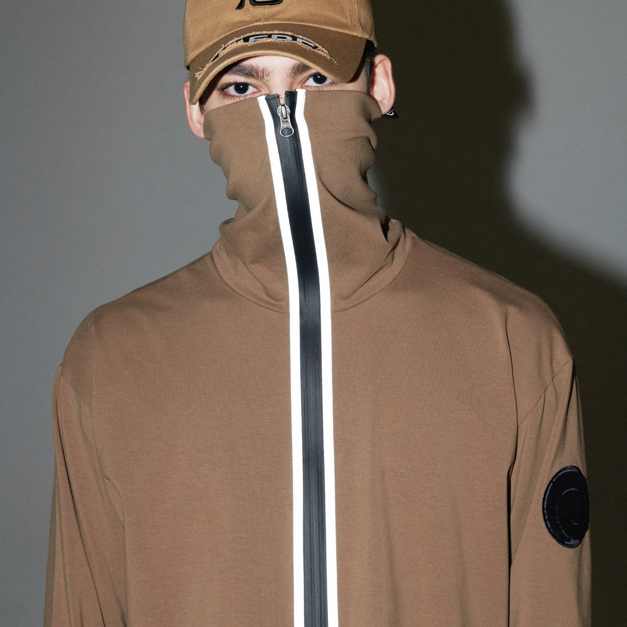 NINJA NECK SHIRT / KHAKI