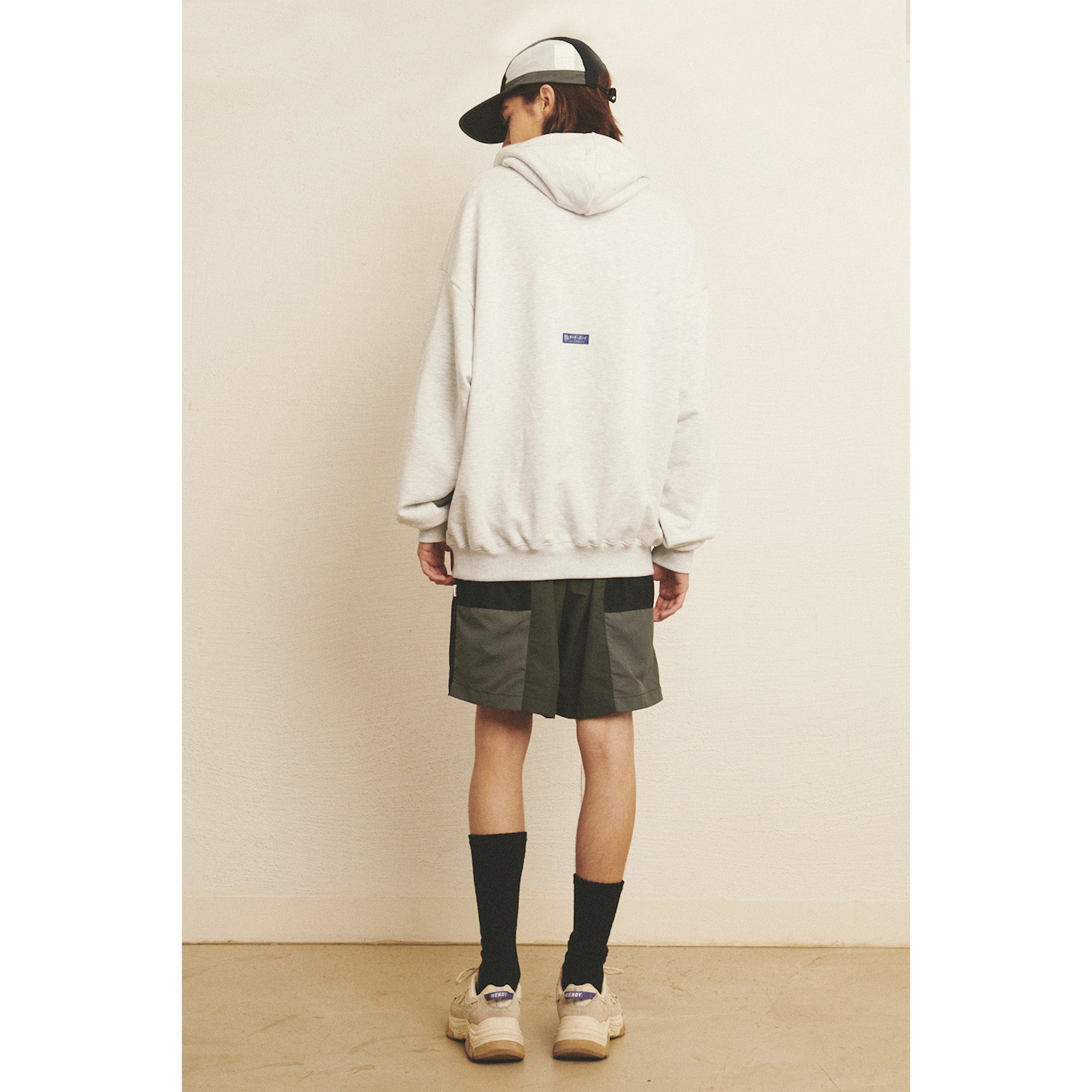 CHEEKY HOODIE / GRAY